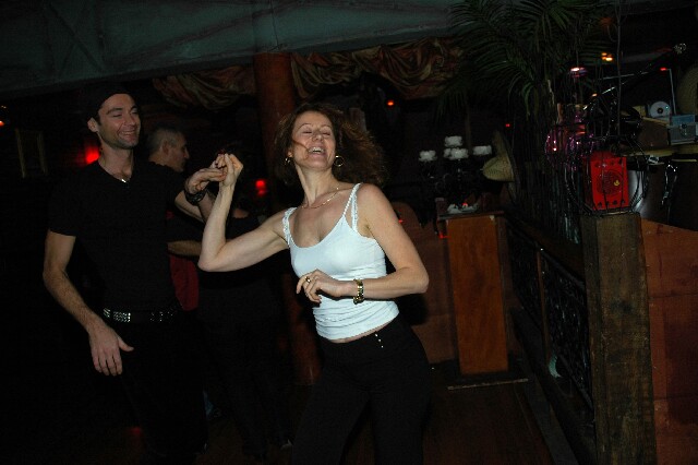min 2005 12 04 sharkys 135